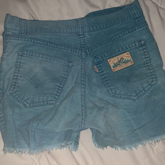 COPY - Corduroy, shorts by Levi, they are a thick jean, they appear as light bl… - Picture 3 of 4